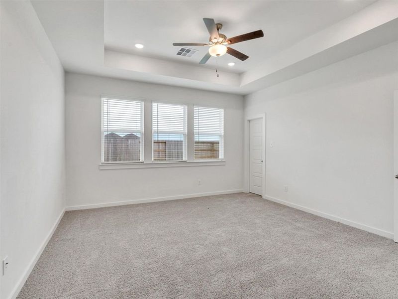 Spacious, unfurnished interior of a new home in Ashland, Houston (Image 25).