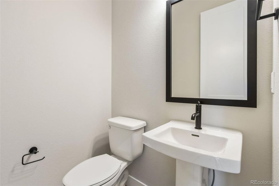 Furnished interior view inside a new home in Kitchel Lake at Serratoga Falls, Timnath (Image 10).