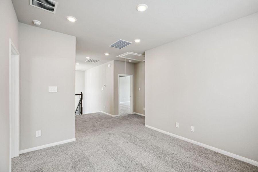 Spacious, unfurnished interior of a new home in Kemah Crossing - Luxe Series, Kemah (Image 29). Spacious, unfurnished interior of a new home in Kemah Crossing - Luxe Series, Kemah (Image 29).