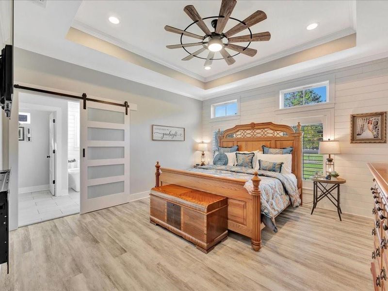 Furnished interior view inside a new home in , Diboll (Image 19).