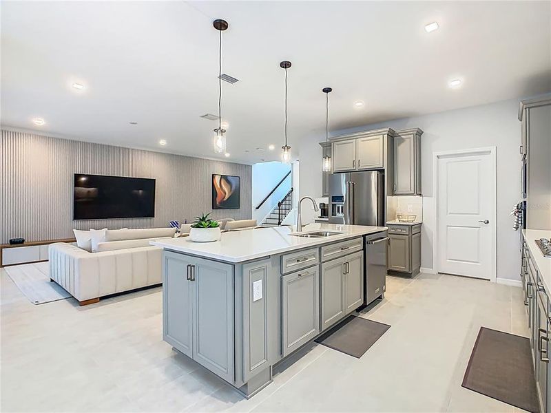 Furnished interior view inside a new home in , Orlando (Image 9).
