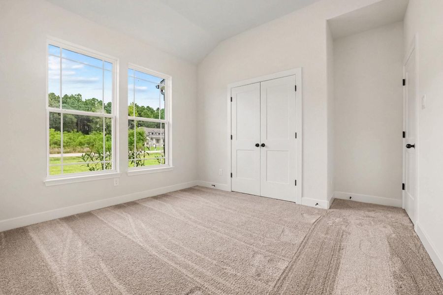 Spacious, unfurnished interior of a new home in Encino Estates, Dayton (Image 23).