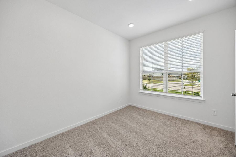 Spacious, unfurnished interior of a new home in Montgomery Bend, Montgomery (Image 33).