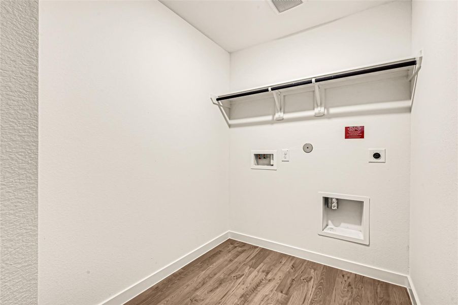 Spacious, unfurnished interior of a new home in Tamarron, Fulshear (Image 19). Spacious, unfurnished interior of a new home in Tamarron, Fulshear (Image 19).