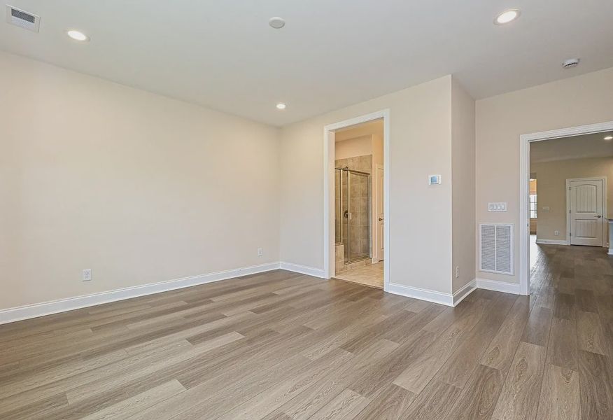 Primary Bed - 17 of 27 Primary Bed - 17 of 27