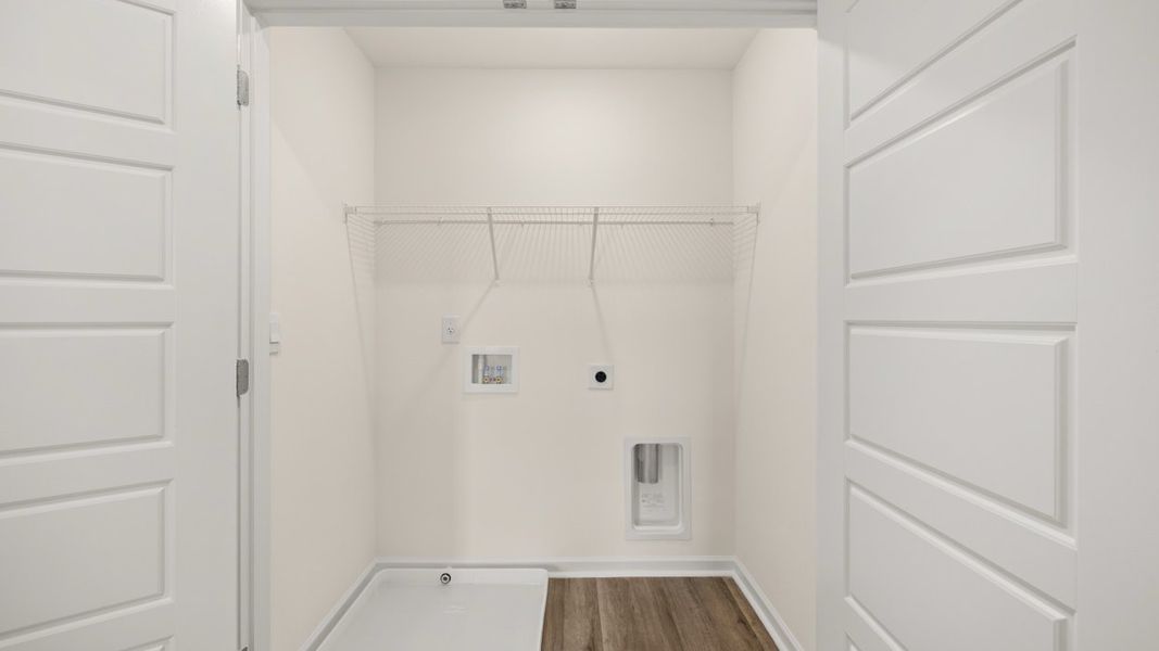 Spacious, unfurnished interior of a new home in Young's Crossing, Stone Mountain (Image 20).