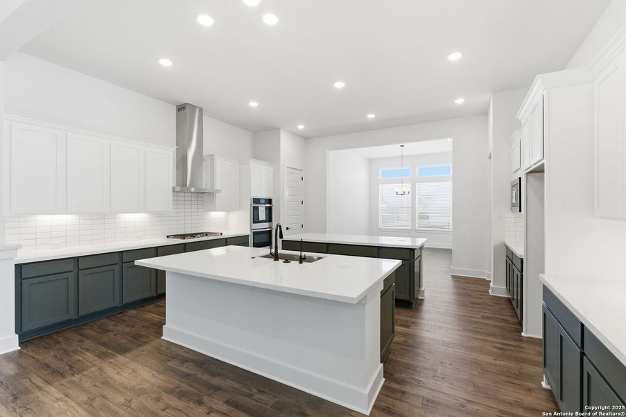 Furnished interior view inside a new home in Mesa Western, Cibolo (Image 6).