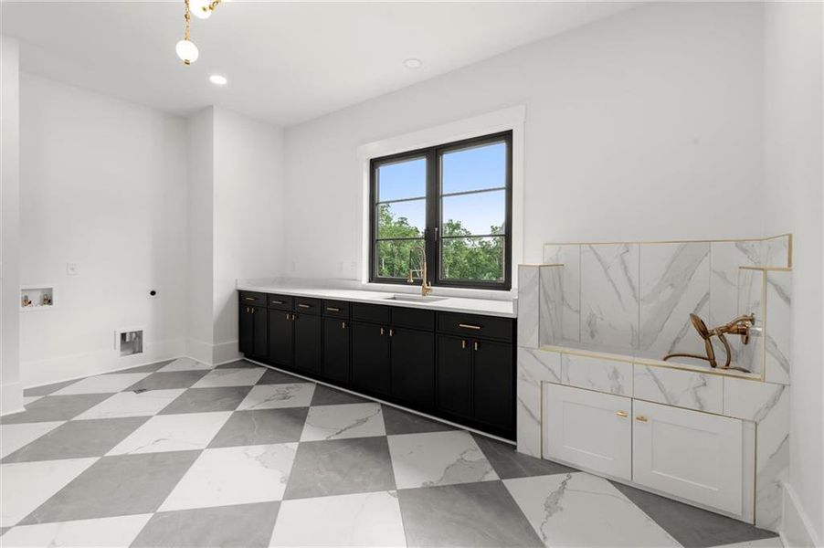 Furnished interior view inside a new home in , Alpharetta (Image 13).