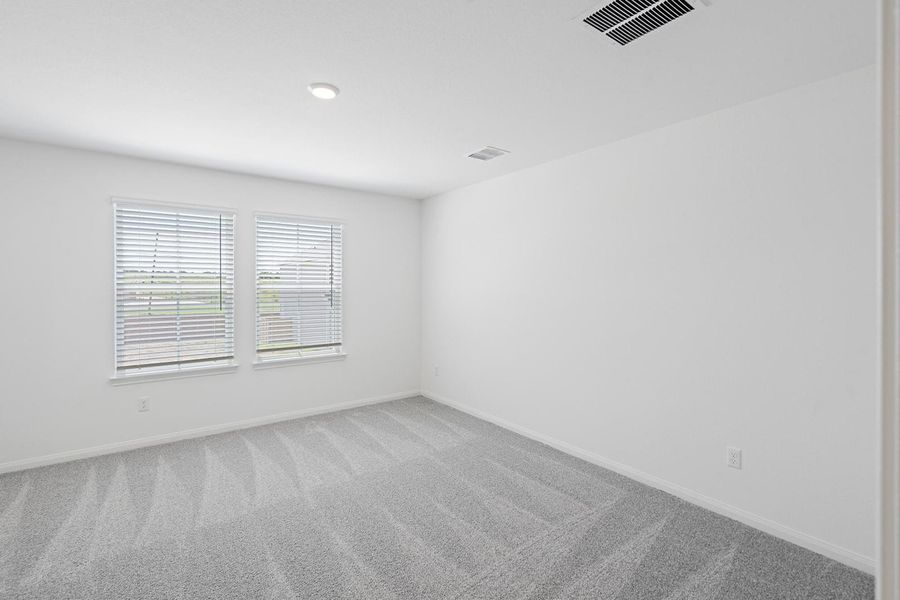 Spacious, unfurnished interior of a new home in Cypress Trails at Bauer Landing, Hockley (Image 7).