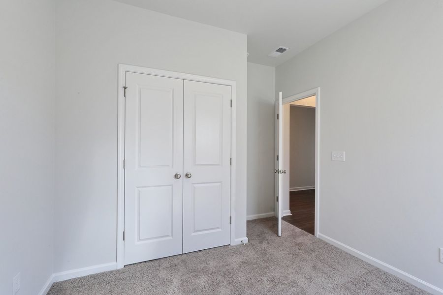 Spacious, unfurnished interior of a new home in Allston Park, Calabash (Image 30).
