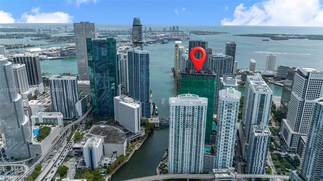 Condo located in Miami, FL showcasing its design and architecture (Image 20).
