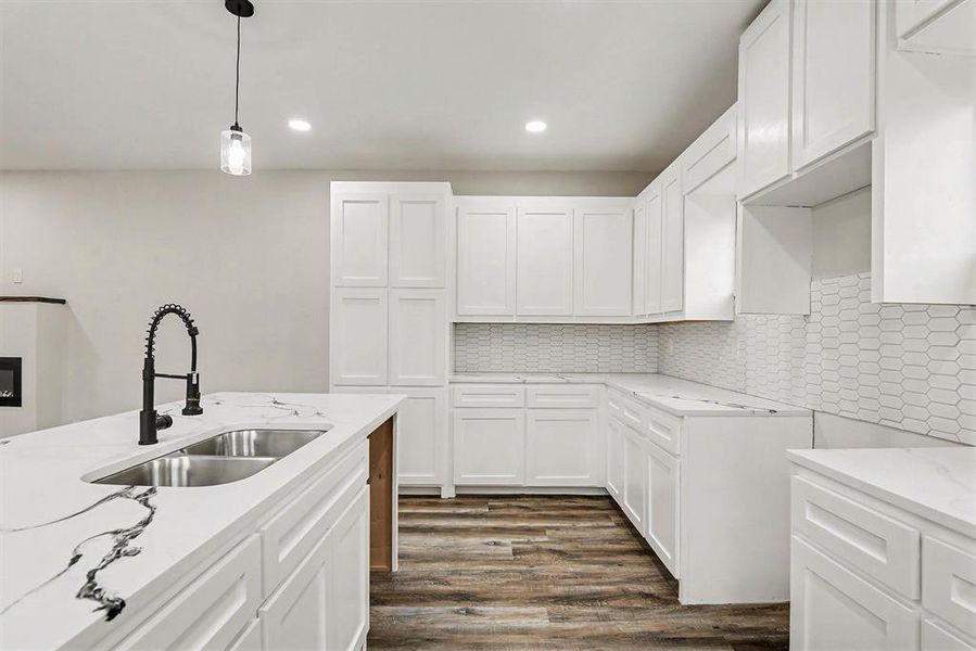 Furnished interior view inside a new home in , Fort Worth (Image 10).