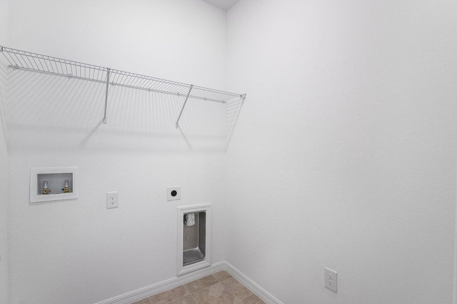 Spacious, unfurnished interior of a new home in Coopers Meadow, Jacksonville (Image 22).