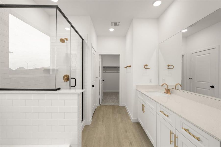 716 Tyronza- Primary Suite-3