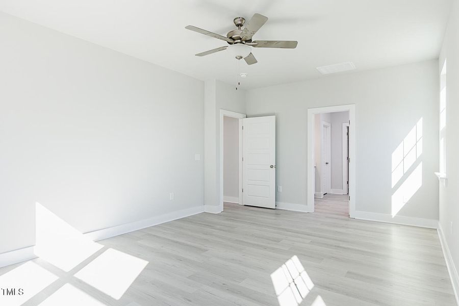 Lot 63_Eldorado_QMI_Owners bedroom (1)