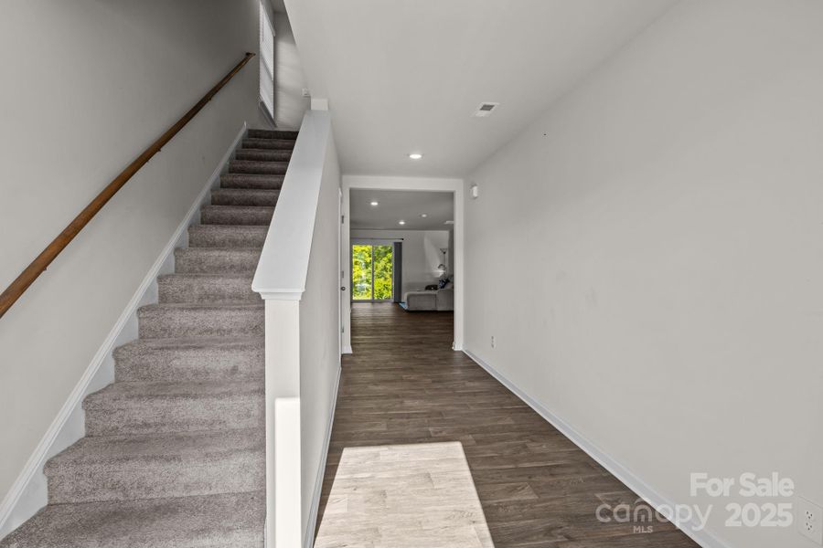 Spacious, unfurnished interior of a new home in Mills at Long Creek, Dallas (Image 18).