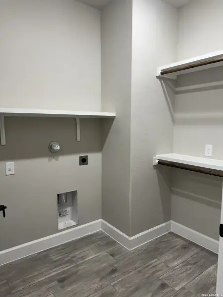 Spacious, unfurnished interior of a new home in , Spring Branch (Image 36).