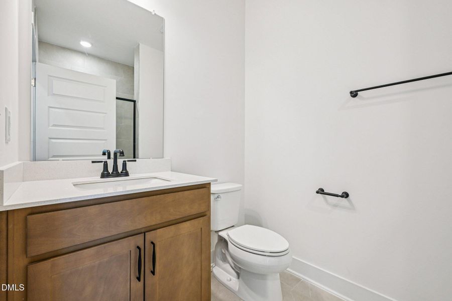 44-web-or-mls-Dunzo Dr-S1203-044