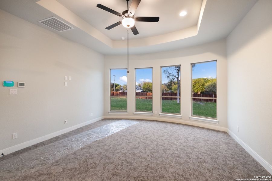 Spacious, unfurnished interior of a new home in Harvest Hills, Marion (Image 24).
