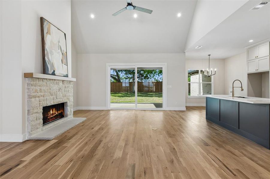 Spacious, unfurnished interior of a new home in , Sherman (Image 38).