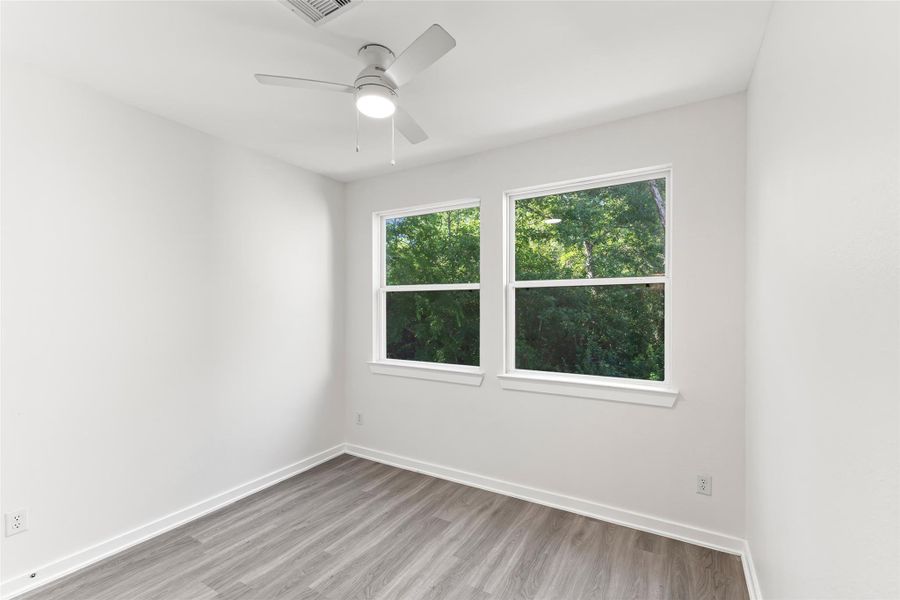 Spacious, unfurnished interior of a new home in , Conroe (Image 15).
