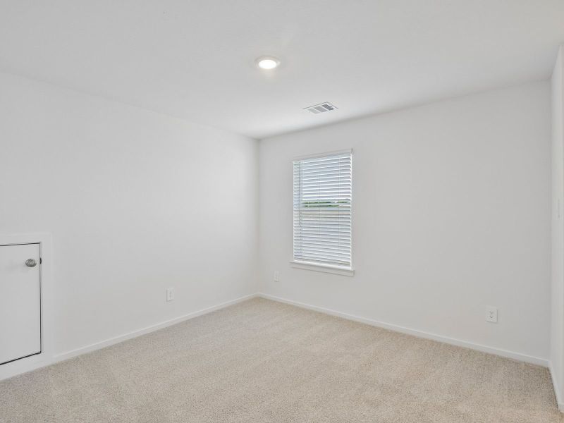 Spacious, unfurnished interior of a new home in Heights of Barbers Hill, Baytown (Image 17).