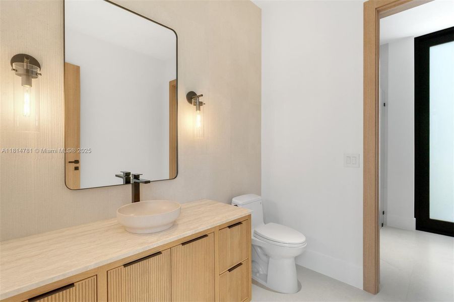 Furnished interior view inside a new home in , Pinecrest (Image 42).