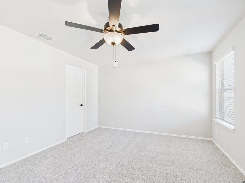 Spacious, unfurnished interior of a new home in Meadows at Oak Creek, San Antonio (Image 27). Spacious, unfurnished interior of a new home in Meadows at Oak Creek, San Antonio (Image 27).