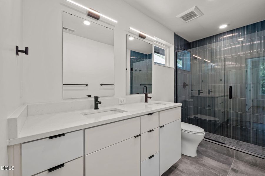 Primary Ensuite Bath