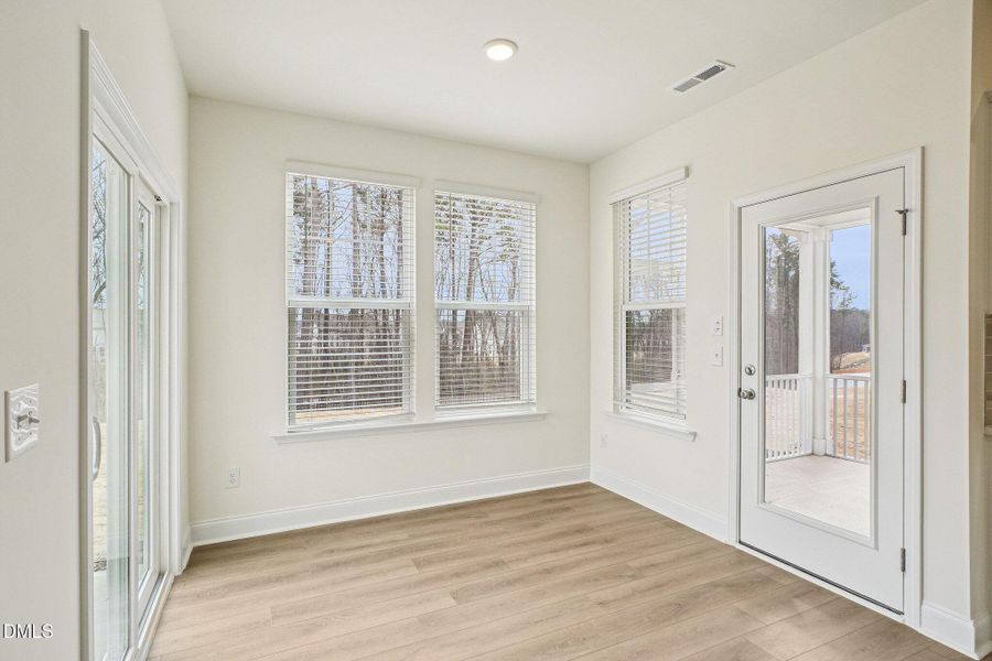 19-web-or-mls-Sugar Pne Dr-S0602-019