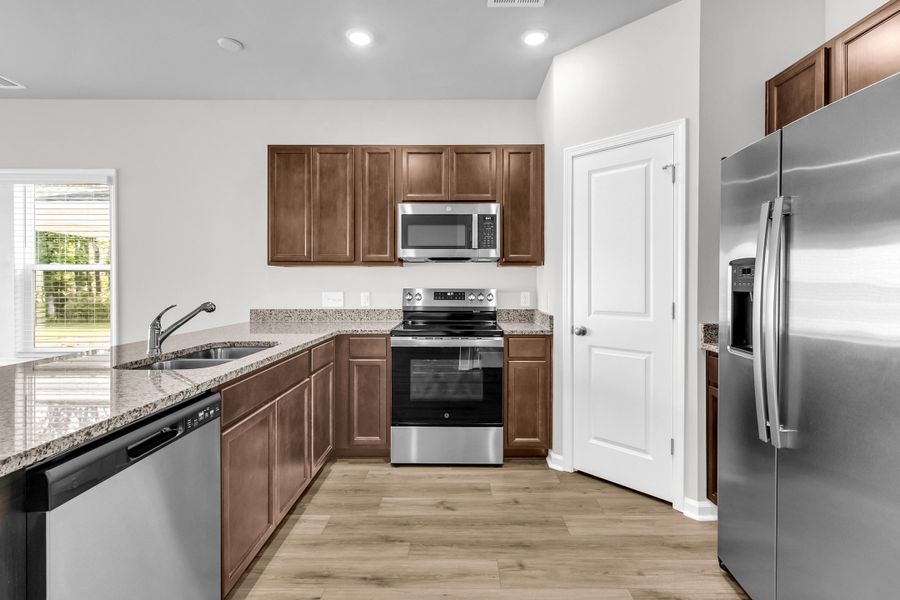 Furnished interior view inside a new home in Central Creek, Goose Creek (Image 35).