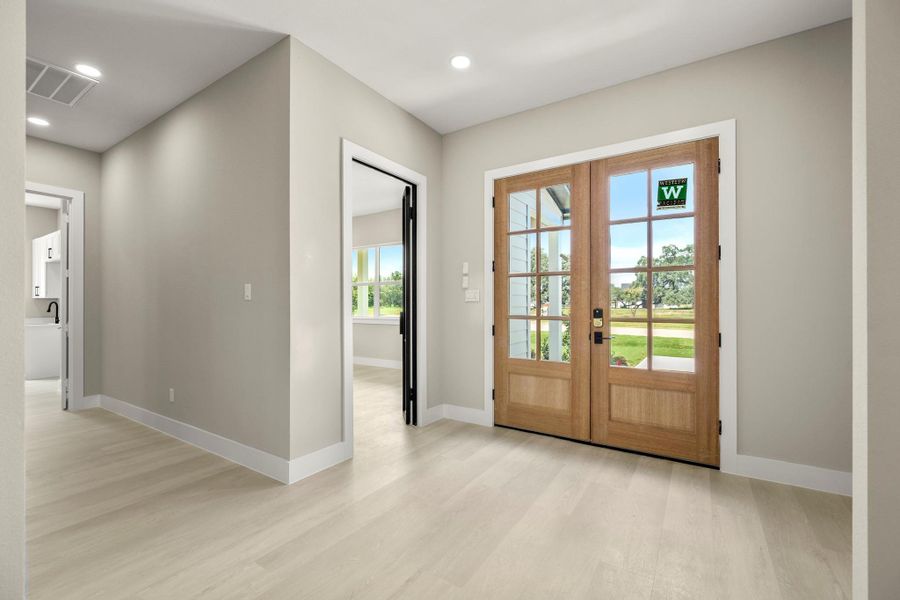 Spacious, unfurnished interior of a new home in , Tomball (Image 35). Spacious, unfurnished interior of a new home in , Tomball (Image 35).