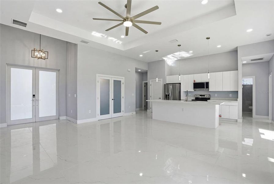Spacious, unfurnished interior of a new home in , Lehigh Acres (Image 16).