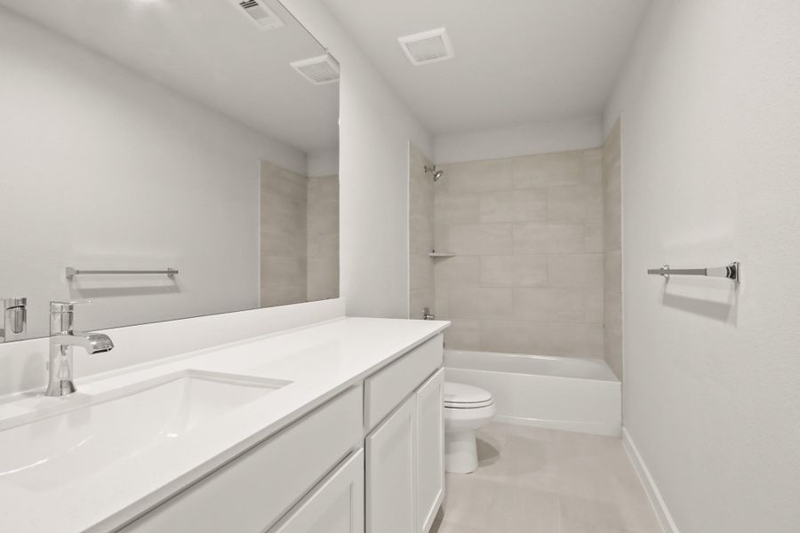 Furnished interior view inside a new home in Barton Creek Ranch, Conroe (Image 6). Furnished interior view inside a new home in Barton Creek Ranch, Conroe (Image 6).