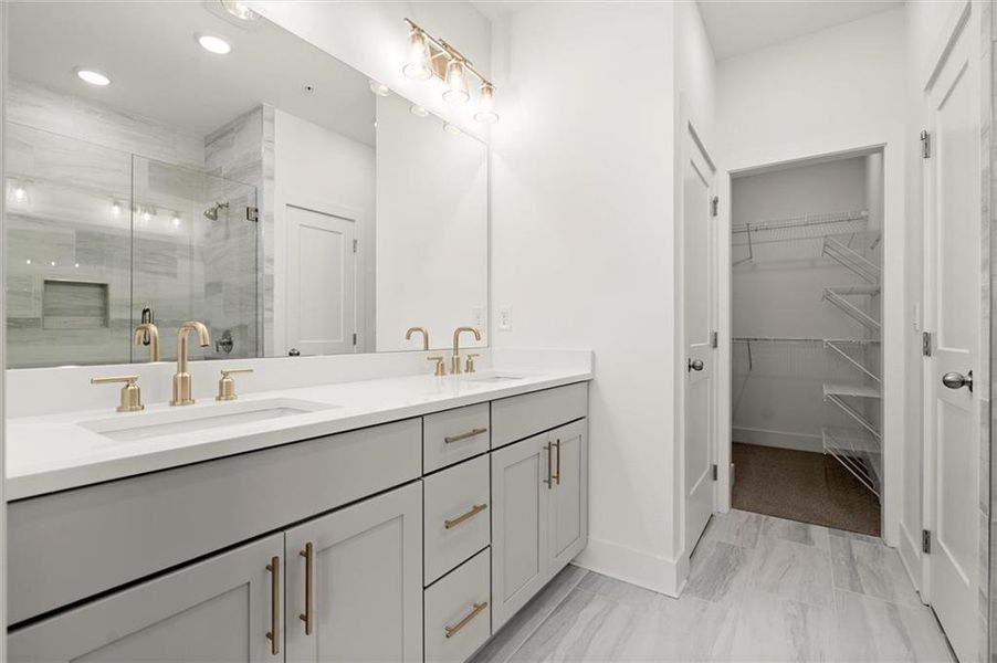 Furnished interior view inside a new home in , Alpharetta (Image 7).