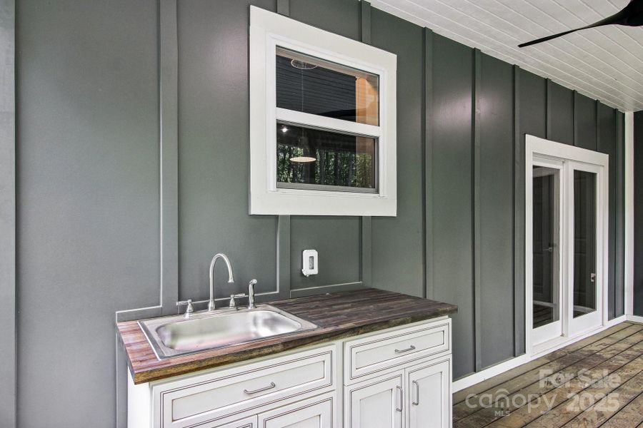 Furnished interior view inside a new home in , Maggie Valley (Image 20).