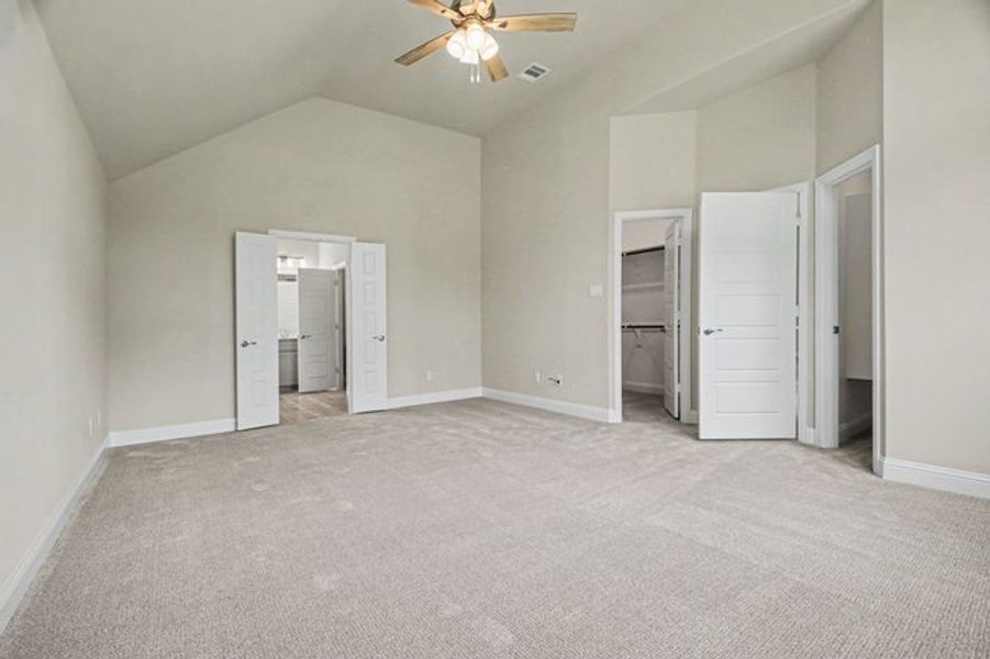 Spacious, unfurnished interior of a new home in Cole Crossing Estates, DeSoto (Image 24). Spacious, unfurnished interior of a new home in Cole Crossing Estates, DeSoto (Image 24).