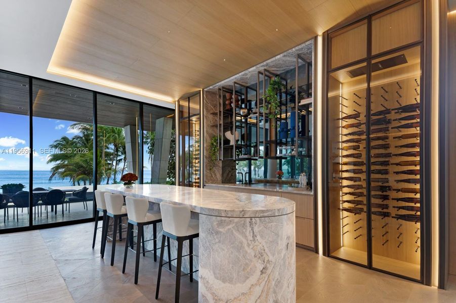 Community amenities in , Golden Beach (Image 52).