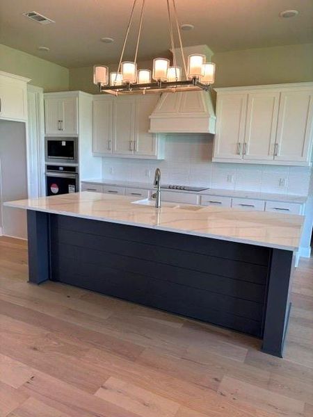 Furnished interior view inside a new home in , Van Alstyne (Image 9).