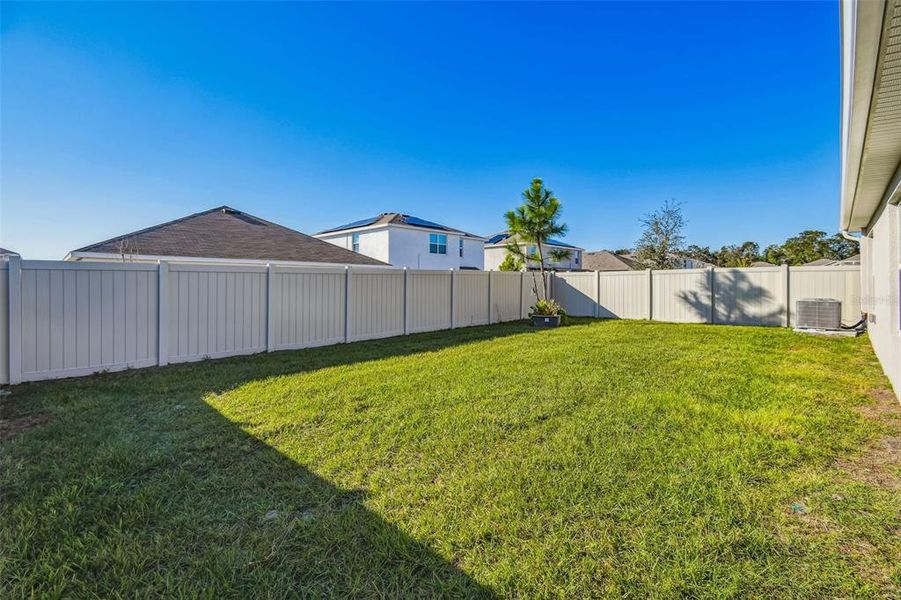 Exterior details and patio area of a home in River Park, Temple Terrace (Image 30).