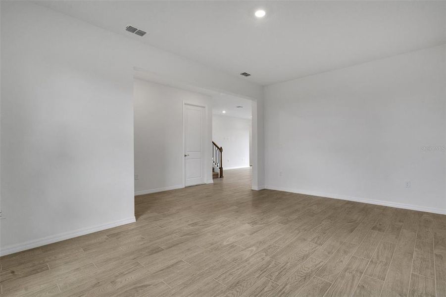 Spacious, unfurnished interior of a new home in Turnleaf, Punta Gorda (Image 32). Spacious, unfurnished interior of a new home in Turnleaf, Punta Gorda (Image 32).