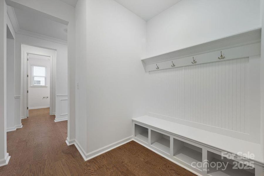 154 Nicholson Lane ~ Ready Now!