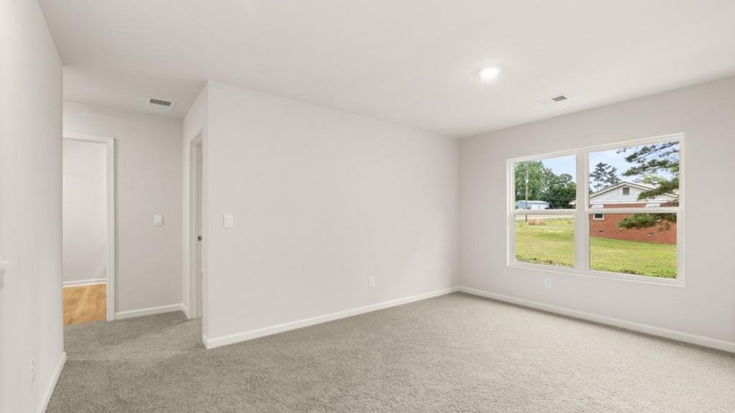 Spacious, unfurnished interior of a new home in Fairhaven, Lithia Springs (Image 28).