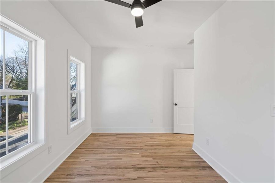 Spacious, unfurnished interior of a new home in , Atlanta (Image 38).