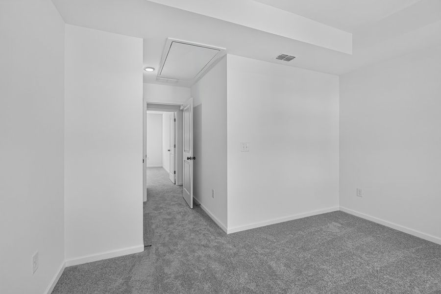 Spacious, unfurnished interior of a new home in Rosewood Farm, Lawrenceville (Image 31).