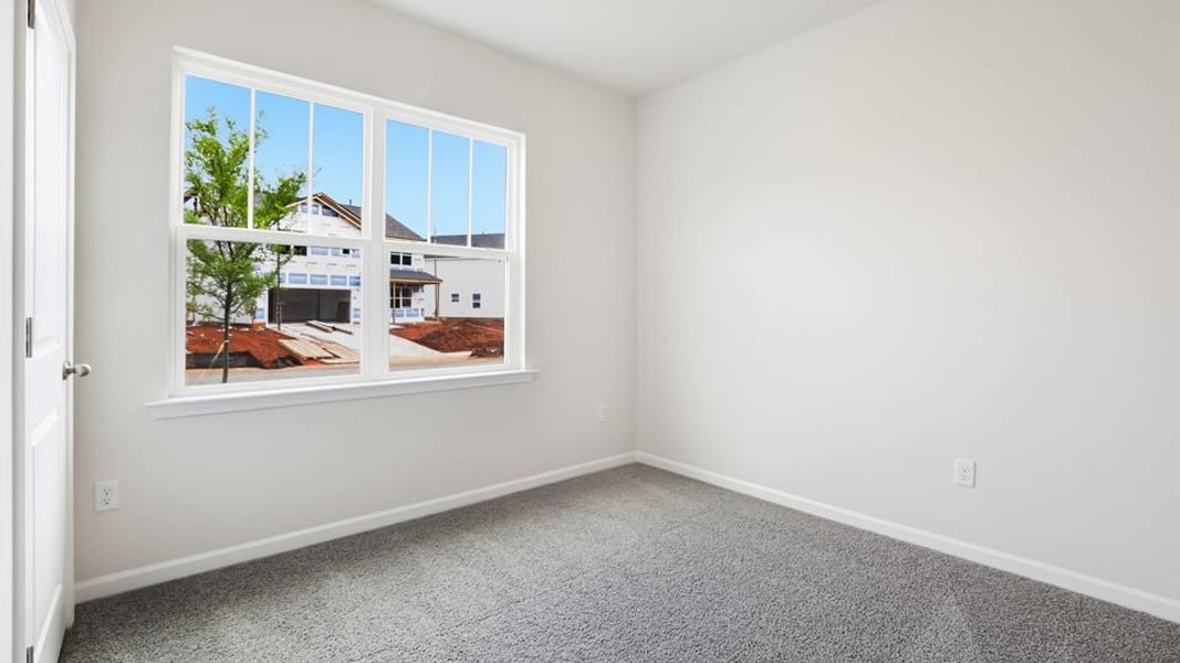 Spacious, unfurnished interior of a new home in Hunters Ridge, Woodruff (Image 17).