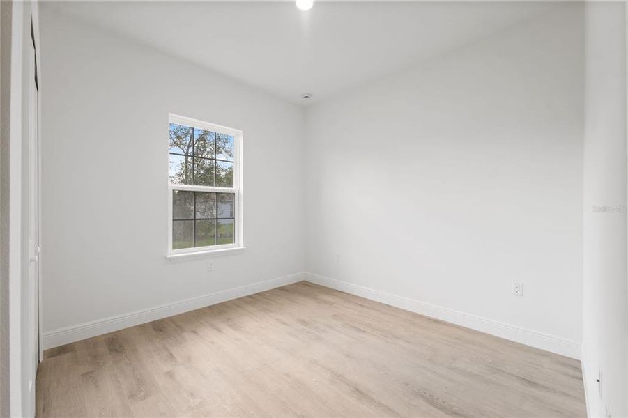 Spacious, unfurnished interior of a new home in , Ocala (Image 21).