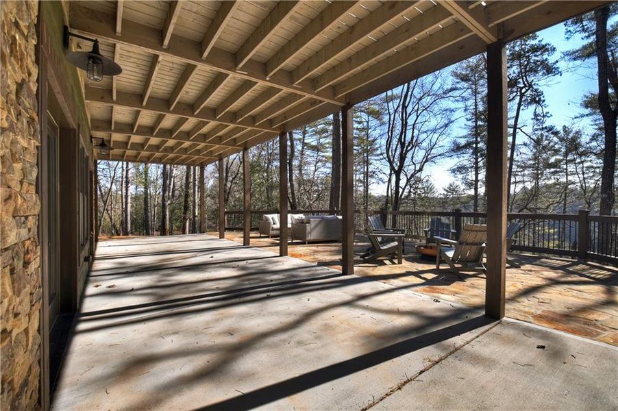 Community amenities in , Ellijay (Image 44).