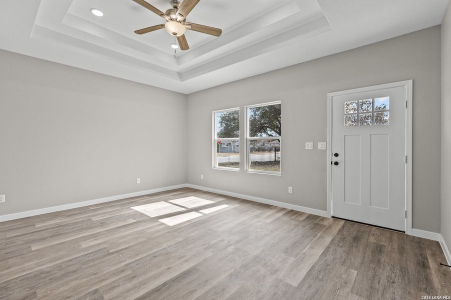 Spacious, unfurnished interior of a new home in , San Antonio (Image 17).
