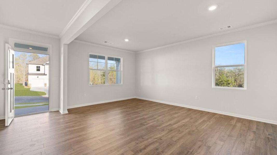 Spacious, unfurnished interior of a new home in Falcon Landing, Gainesville (Image 17).